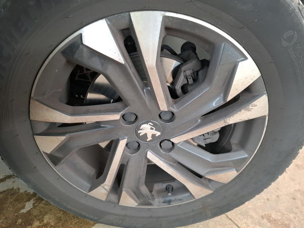 PEUGEOT 2008 BUSINESS BlueHDi 130 S&S EAT8 Allure 2021