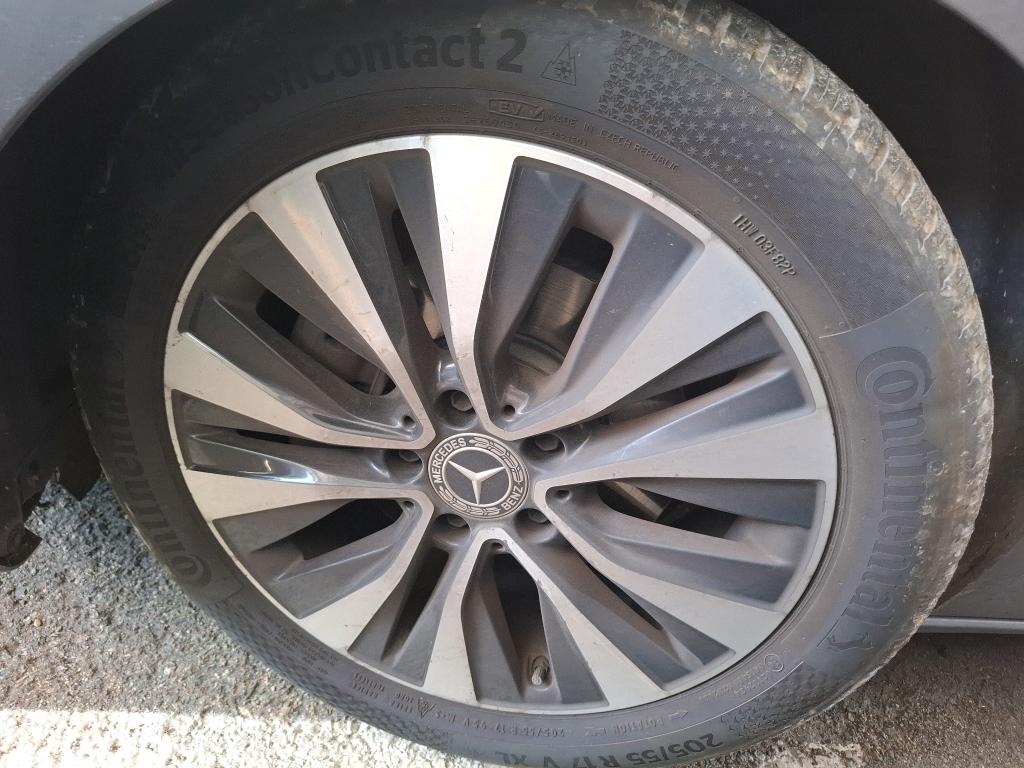 MERCEDES-BENZ MERCEDES CLASSE A 180 BM6 Style Line 2022