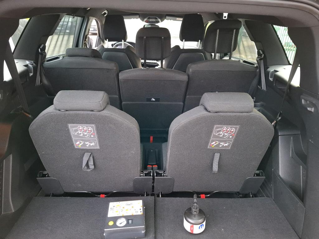 PEUGEOT 5008 Hybrid 136 e-DCS6 Active Pack 2024