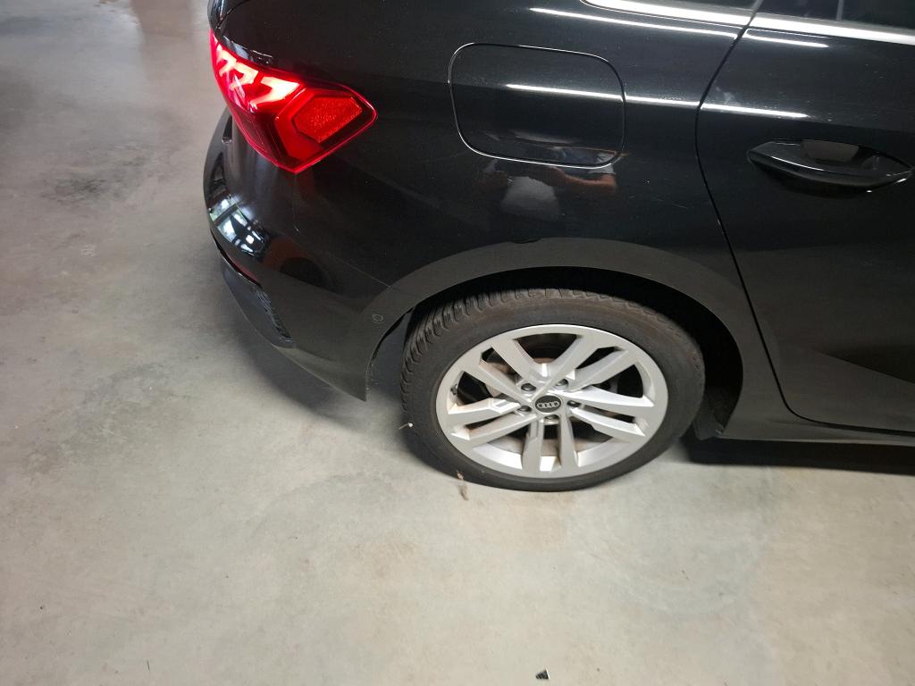 AUDI A3/S3 A3 SPORTBACK 40 TFSIe 204 S tronic 6 Business line 2023