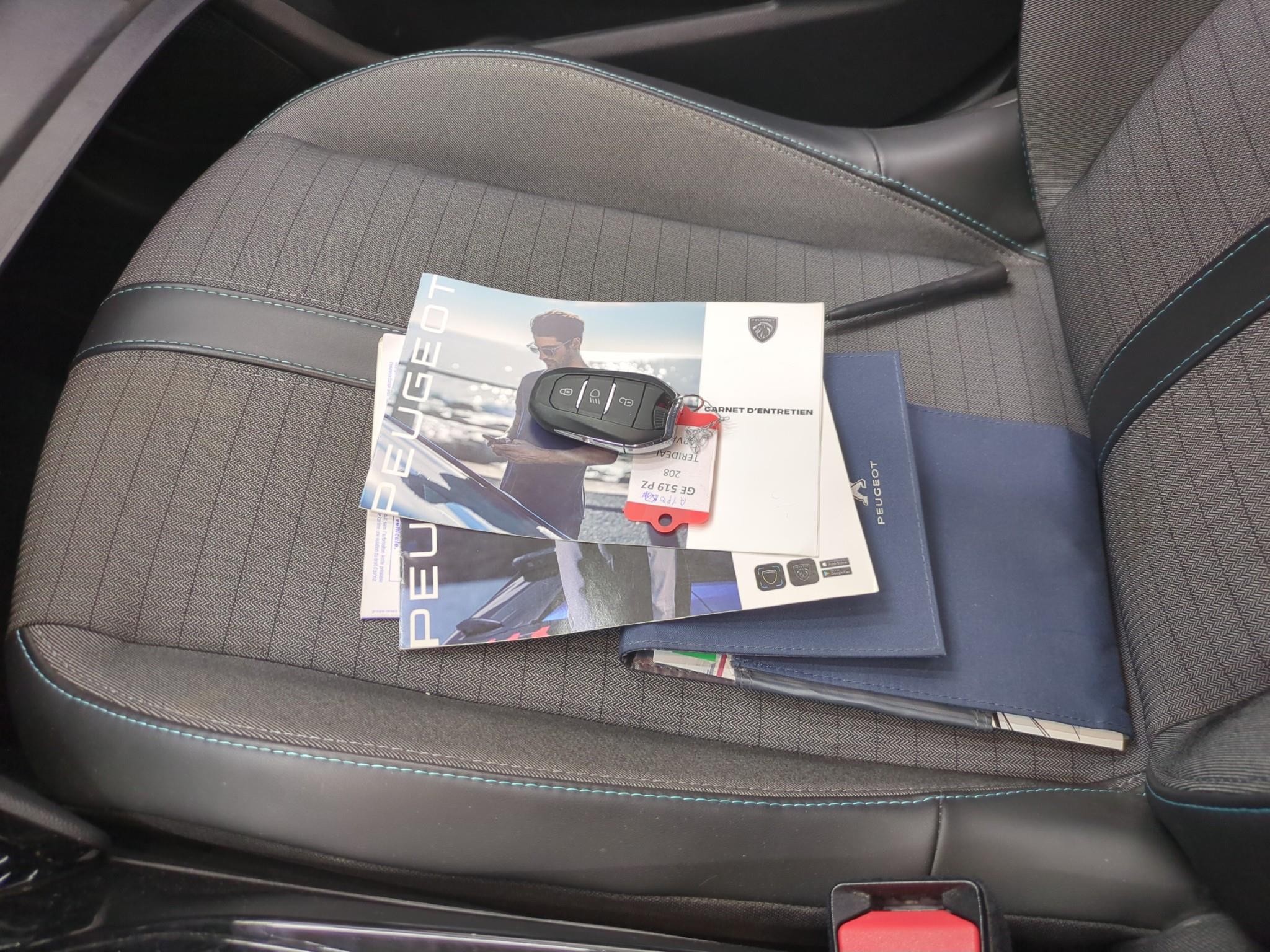 PEUGEOT 208) 208 PureTech 100 S&S EAT8 Allure Pack 2022