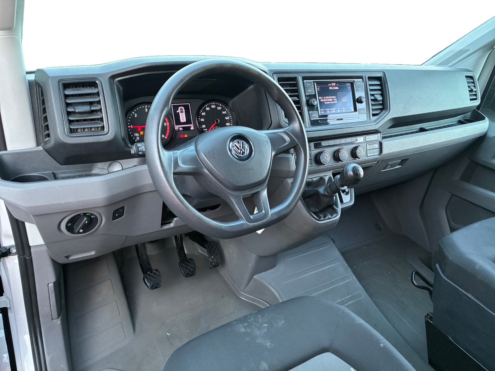 VOLKSWAGEN CRAFTER VAN 30 L3H3 11 M3 TRAC 2023