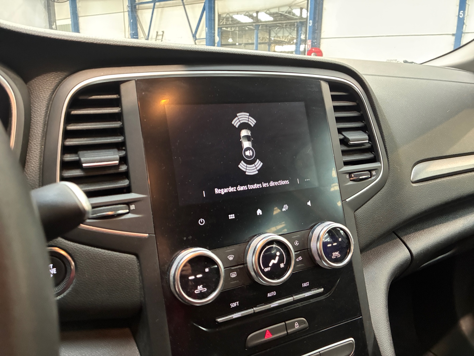 RENAULT Megane IV Estate Blue dCi 115 Evolution Evolution 2023