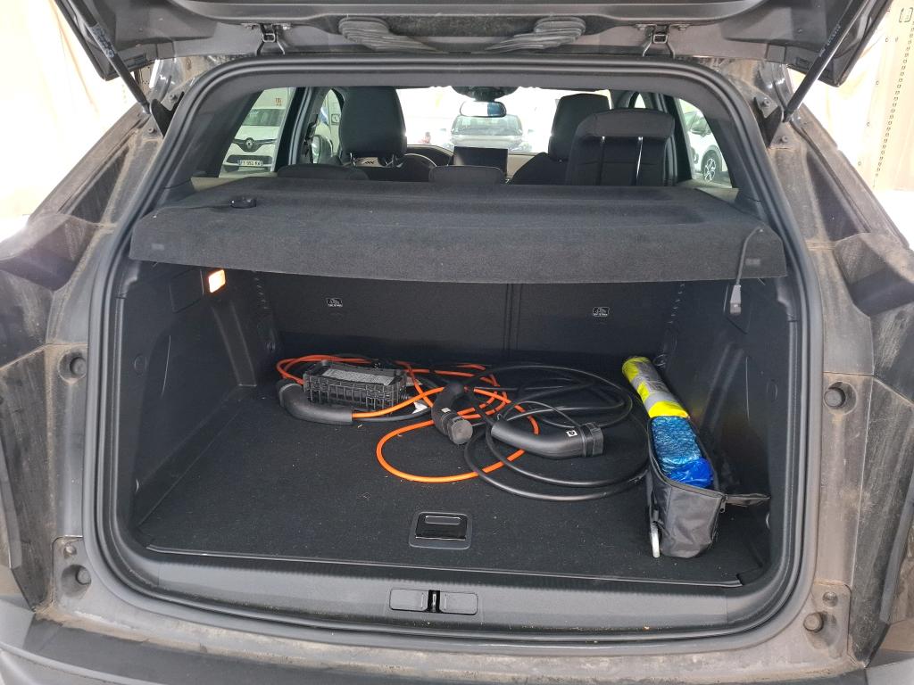 PEUGEOT 3008 Hybrid 225 e-EAT8 Active Pack 2023