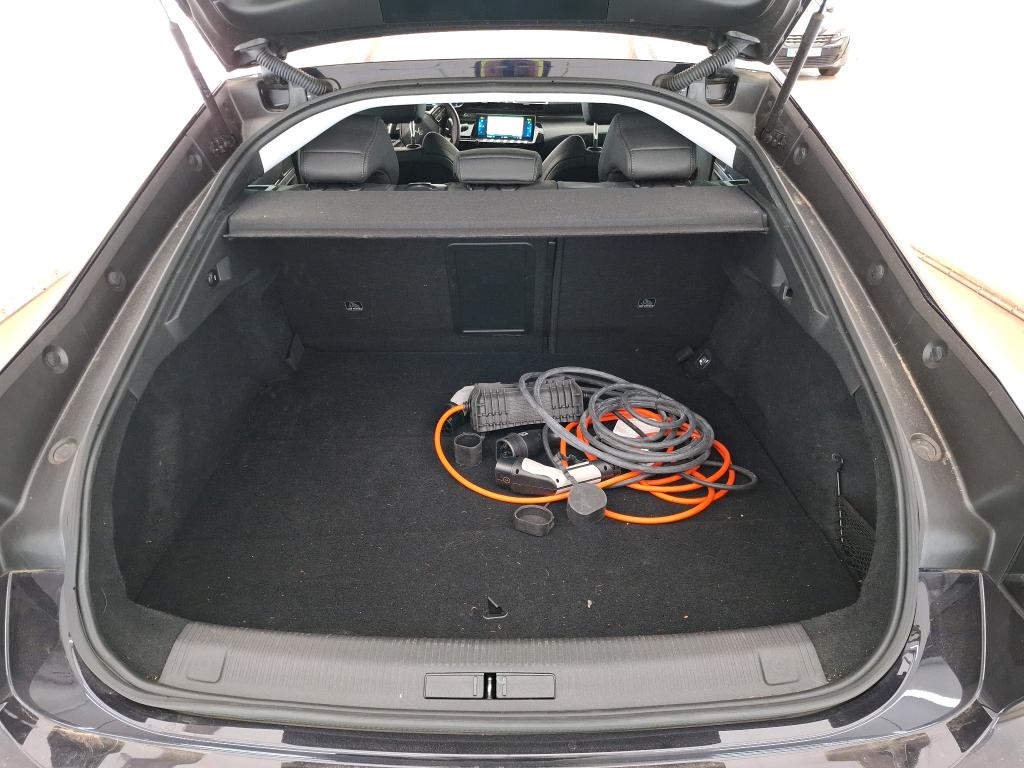 PEUGEOT 508 Hybrid 225 e-EAT8 Allure Pack 2022
