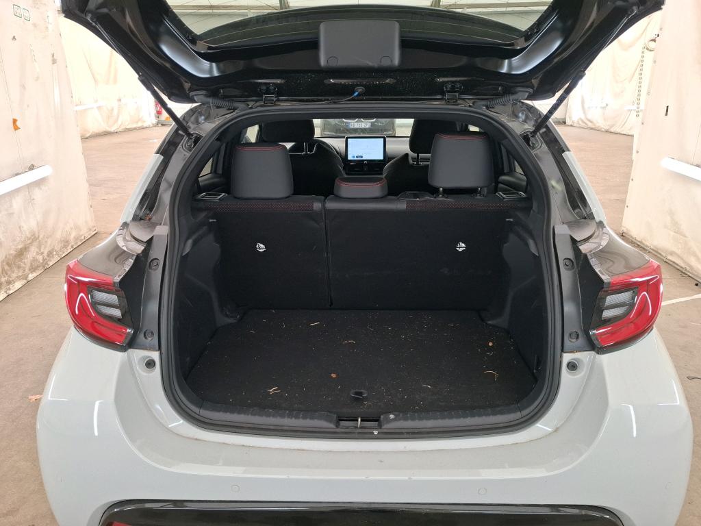 TOYOTA YARIS HYBRIDE 130h GR Sport 2025