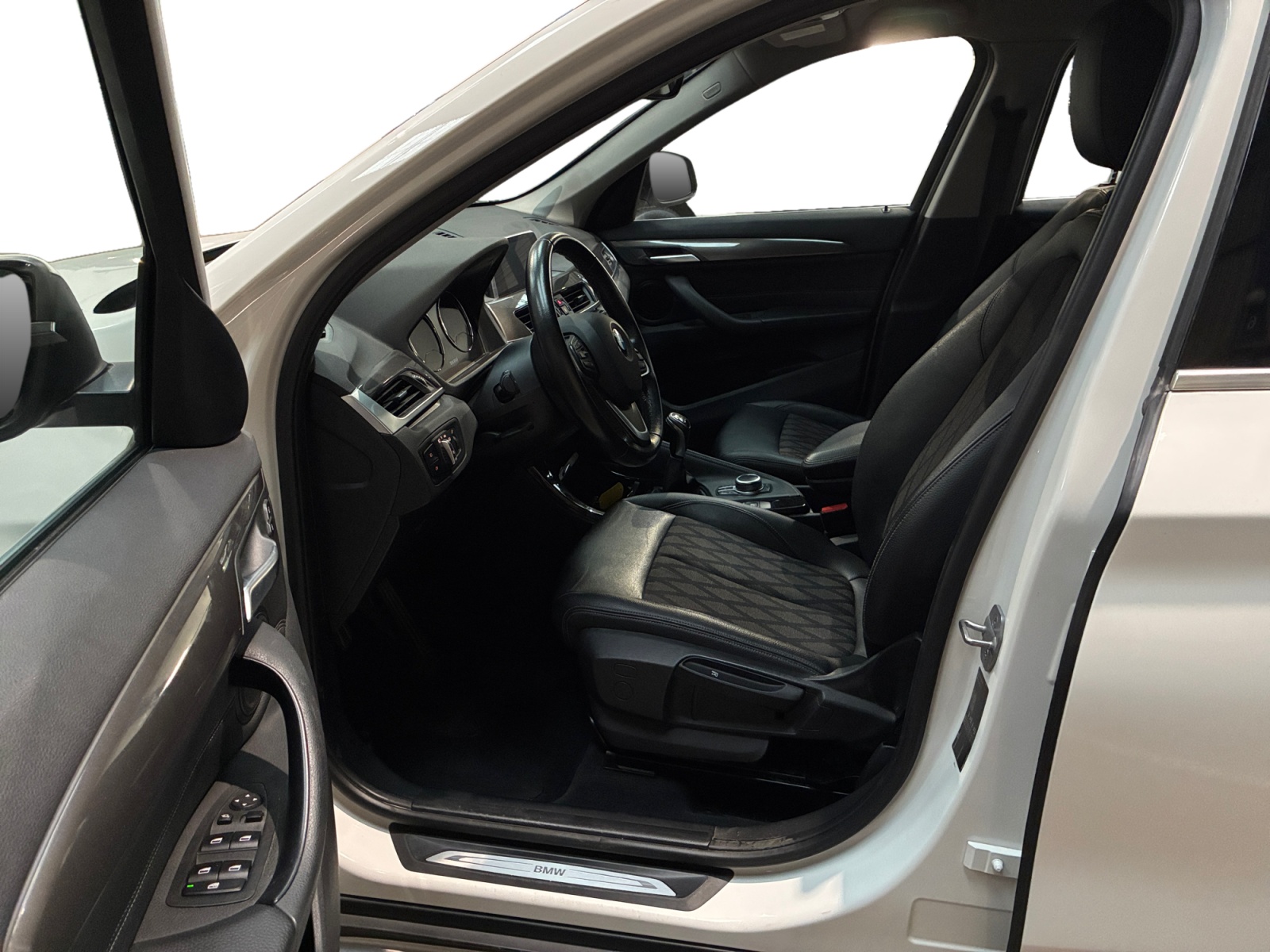 BMW X1 sDrive 18i 140 ch xLine 2018
