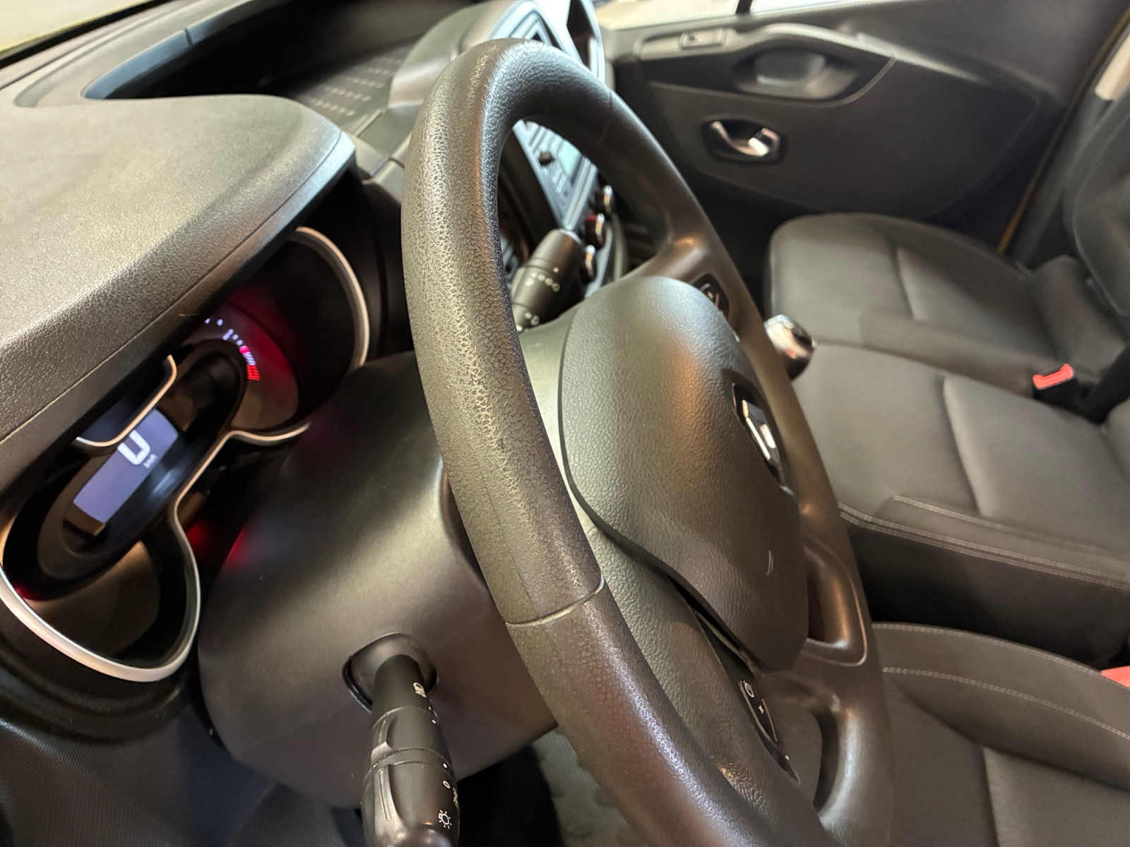 RENAULT TRAFIC FGN L2H1 1300 KG DCI 120 GRAND CONFORT 2021