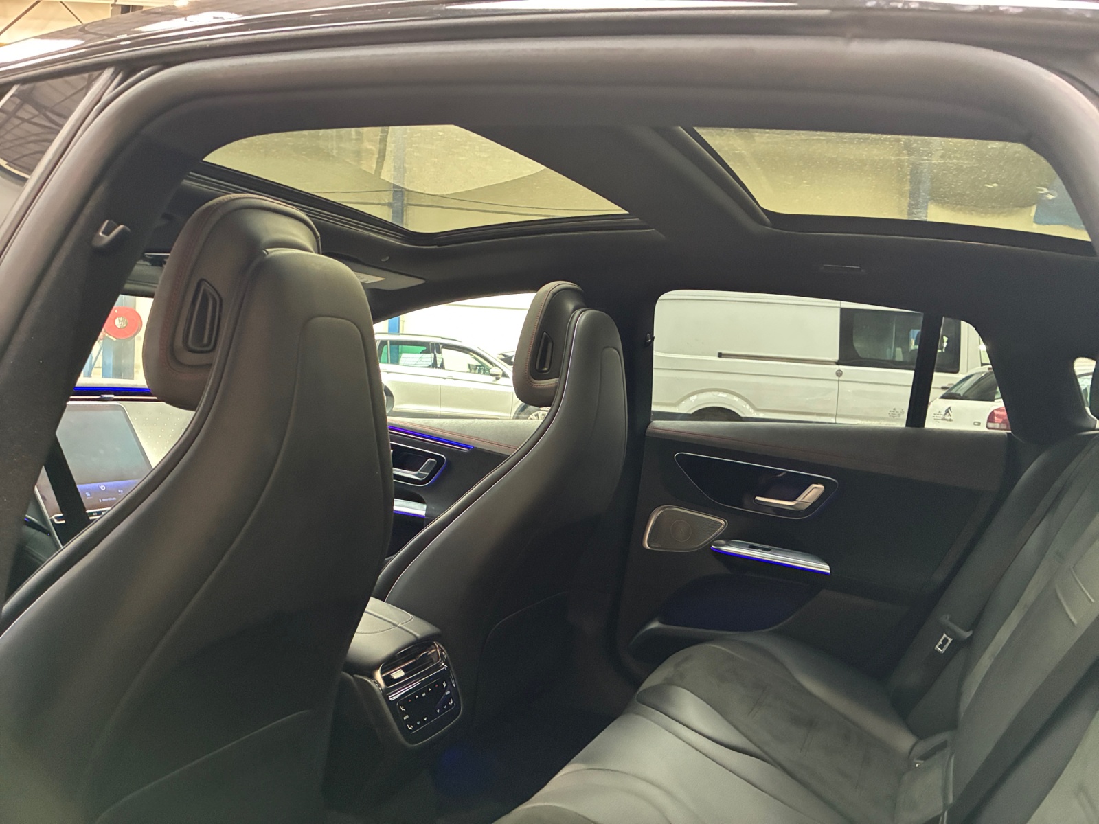 MERCEDES EQE 350 AMG Line 2023