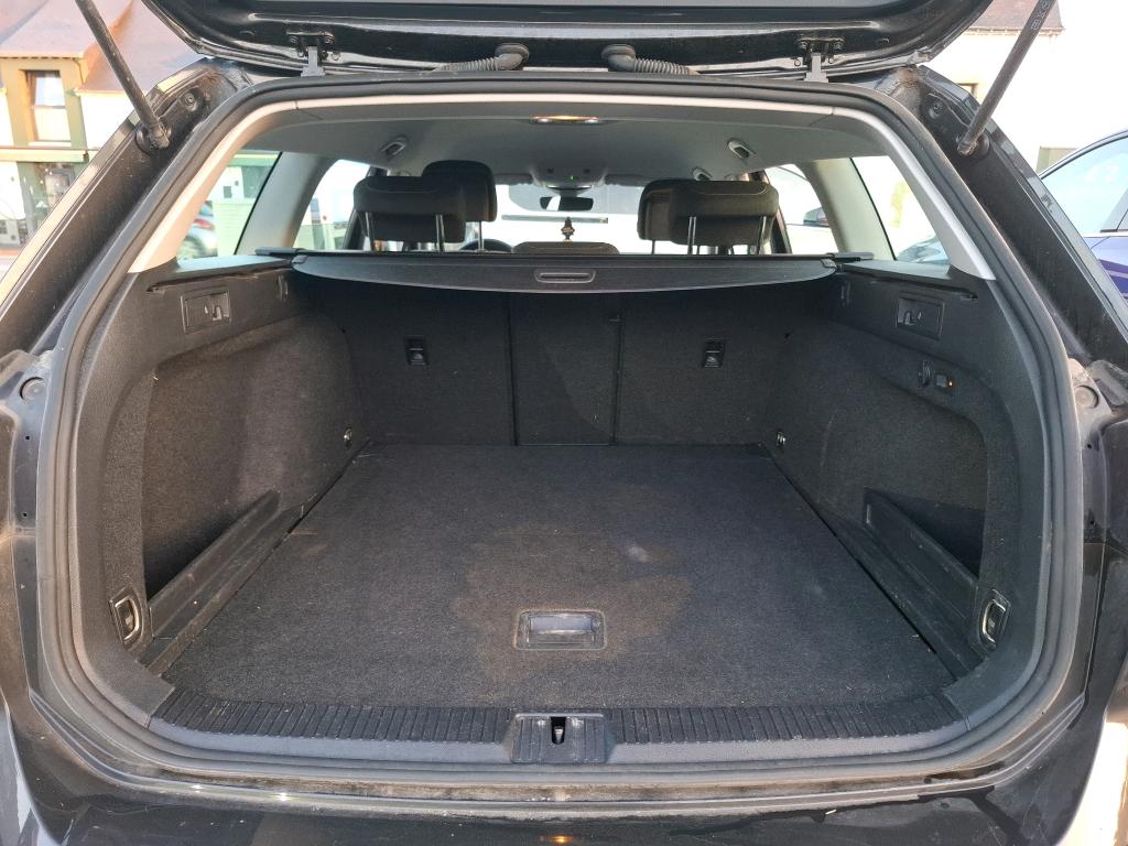 VOLKSWAGEN PASSAT SW 2.0 TDI EVO SCR 150 DSG7 Life Plus 2023
