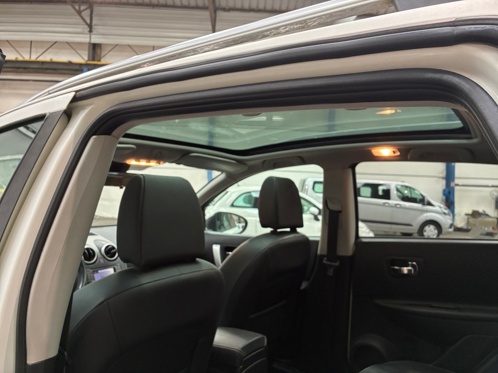 NISSAN Qashqai 1.6 dCi 130 FAP Stop/Start Connect Edition 2013