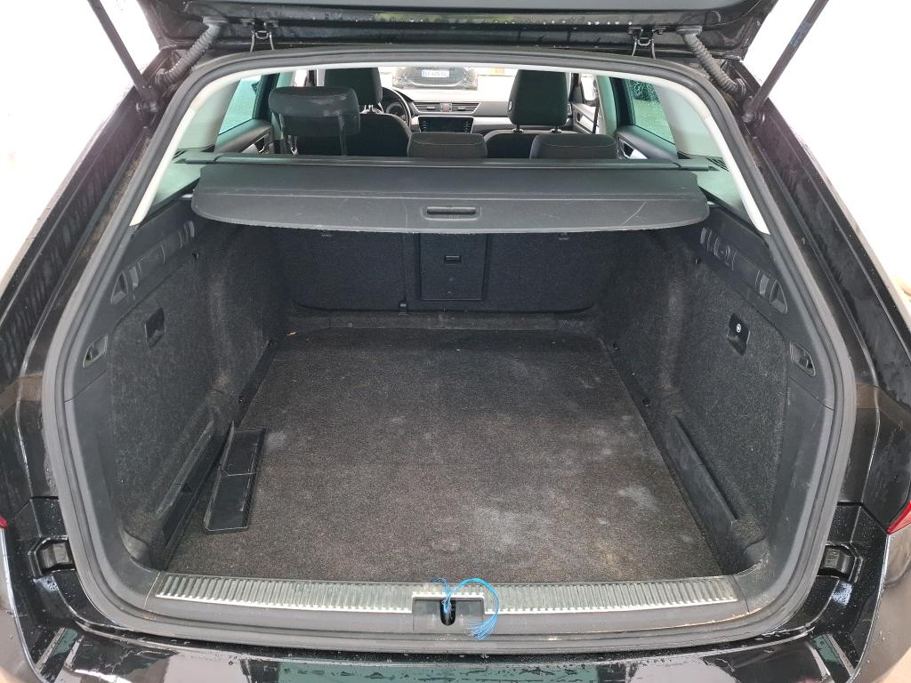 SKODA SUPERB COMBI 2.0 TDI 150 SCR DSG7 Business 2021