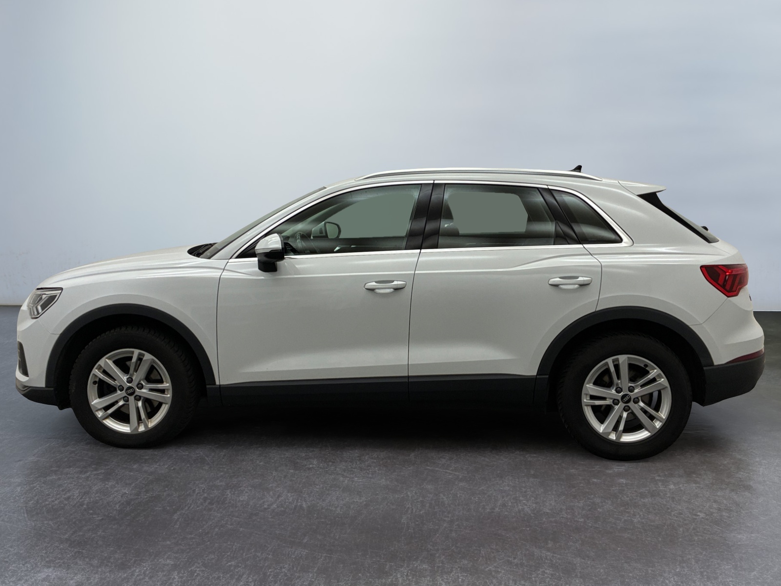 AUDI Q3 2021