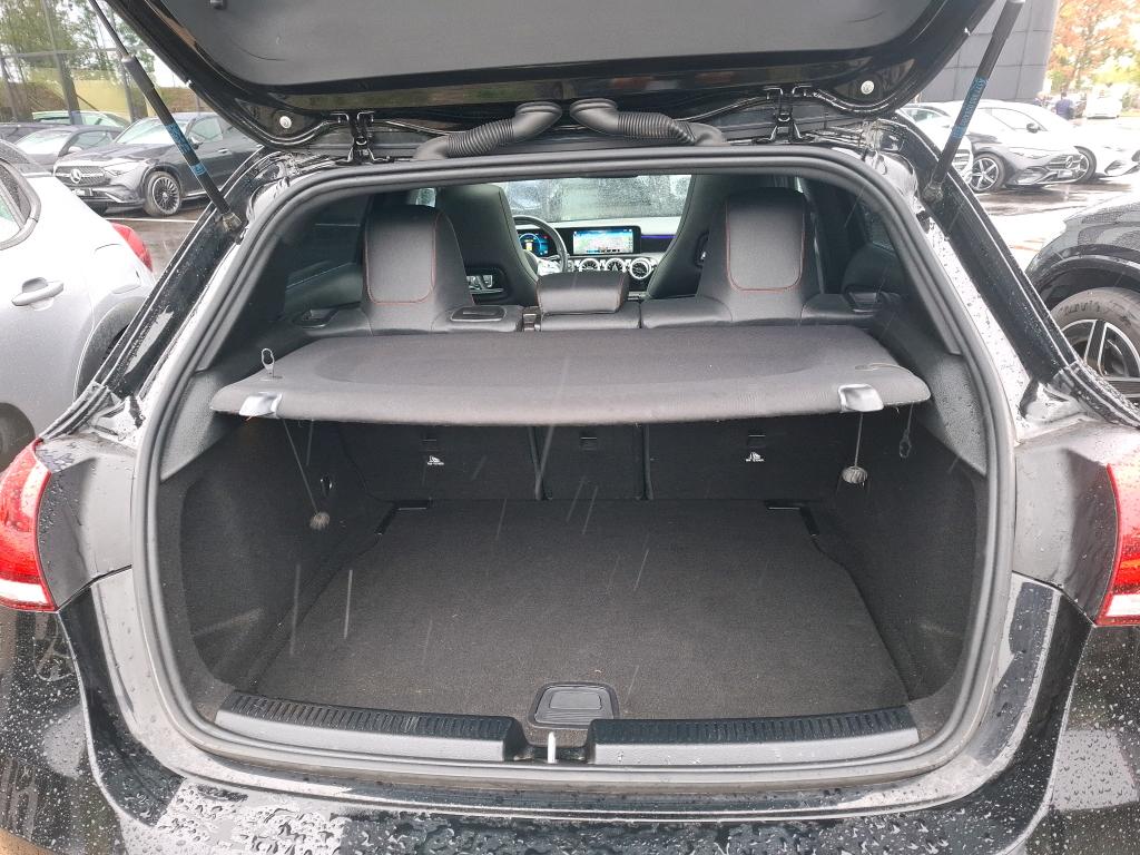 MERCEDES-BENZ CLASSE A 180 d 8G-DCT AMG Line 2021