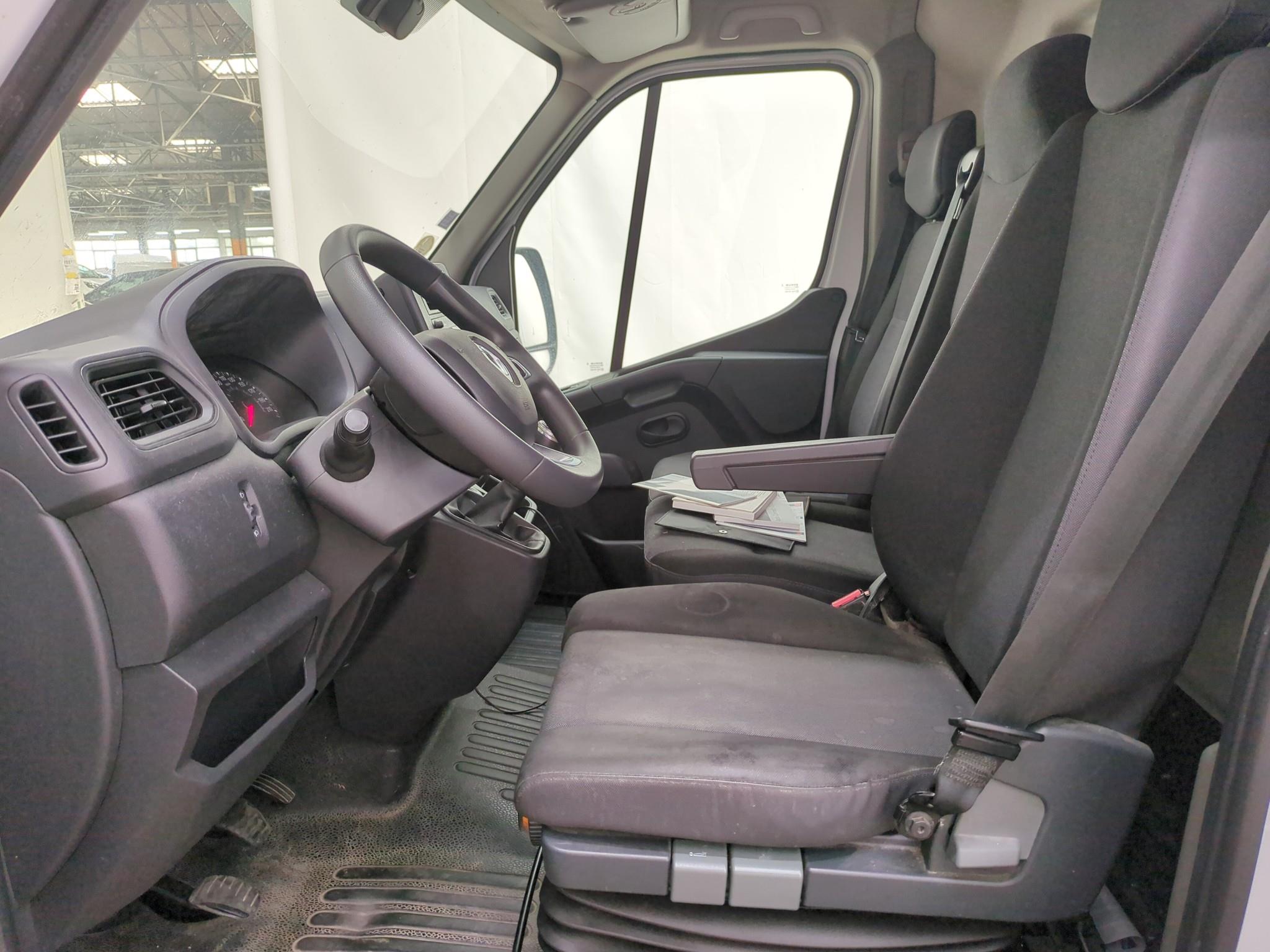 RENAULT MASTER FOURGON FGN TRAC F3500 L2H2 DCI 135 GRAND CONFORT 2021