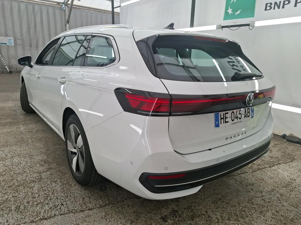 VOLKSWAGEN PASSAT 2.0 TDI EVO SCR 150 DSG7 Life Plus 2025