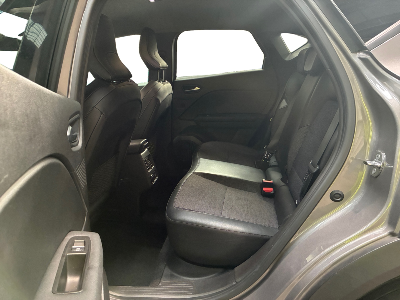 RENAULT Captur mild hybrid 140 Rive Gauche 2023