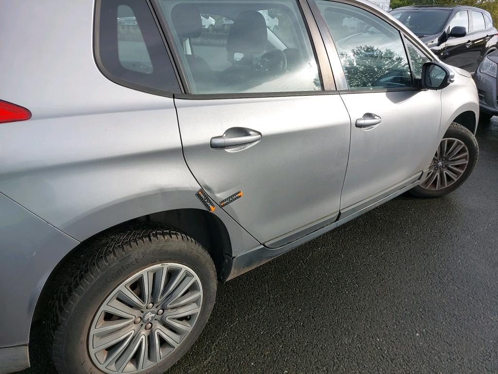 PEUGEOT 2008 1.6 e-HDi 92ch FAP BVM5 Active 2015