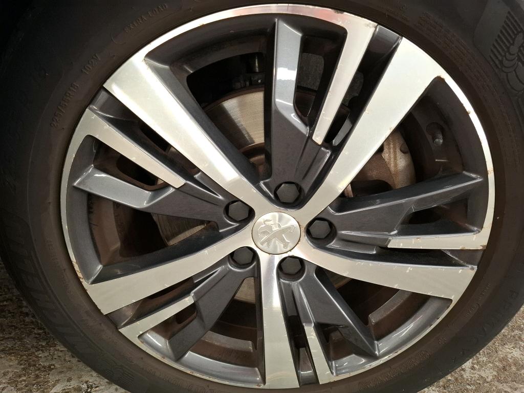 PEUGEOT 3008 Hybrid 225 e-EAT8 Allure Pack 2021