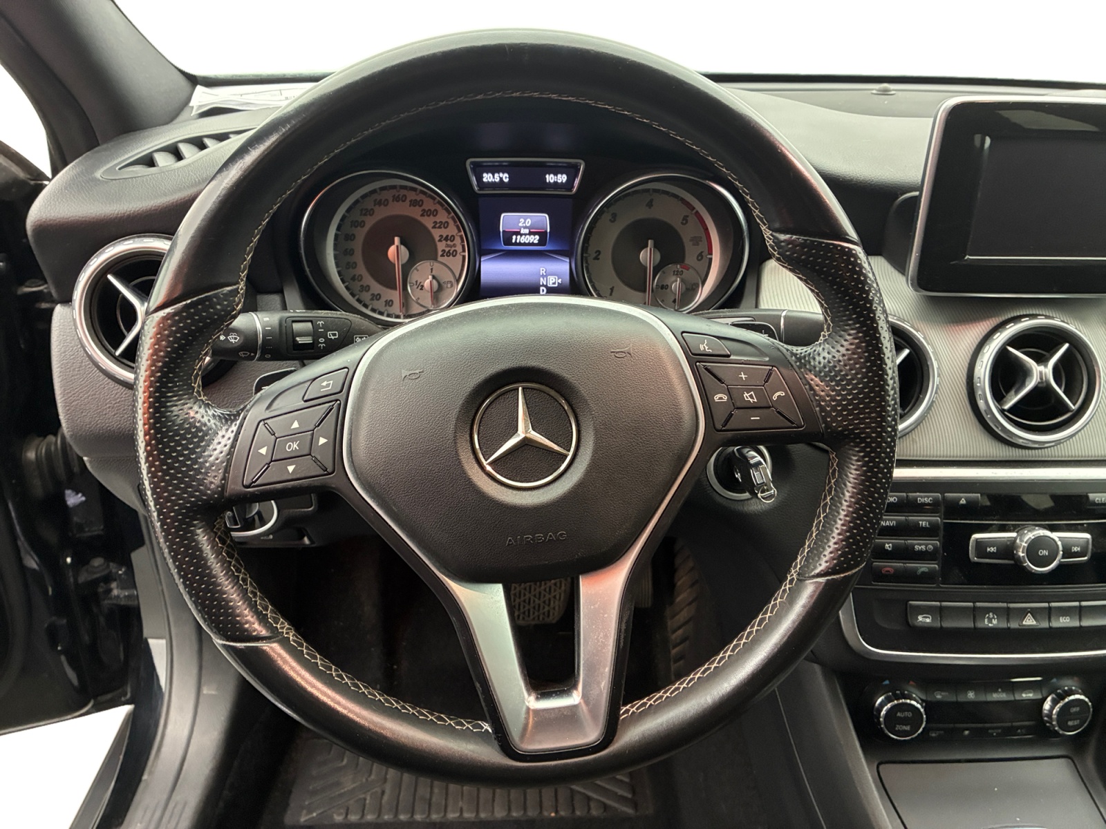 MERCEDES Classe GLA 220 CDI 4-Matic Sensation 7-G DCT A Sensation 7-G DCT A 2014