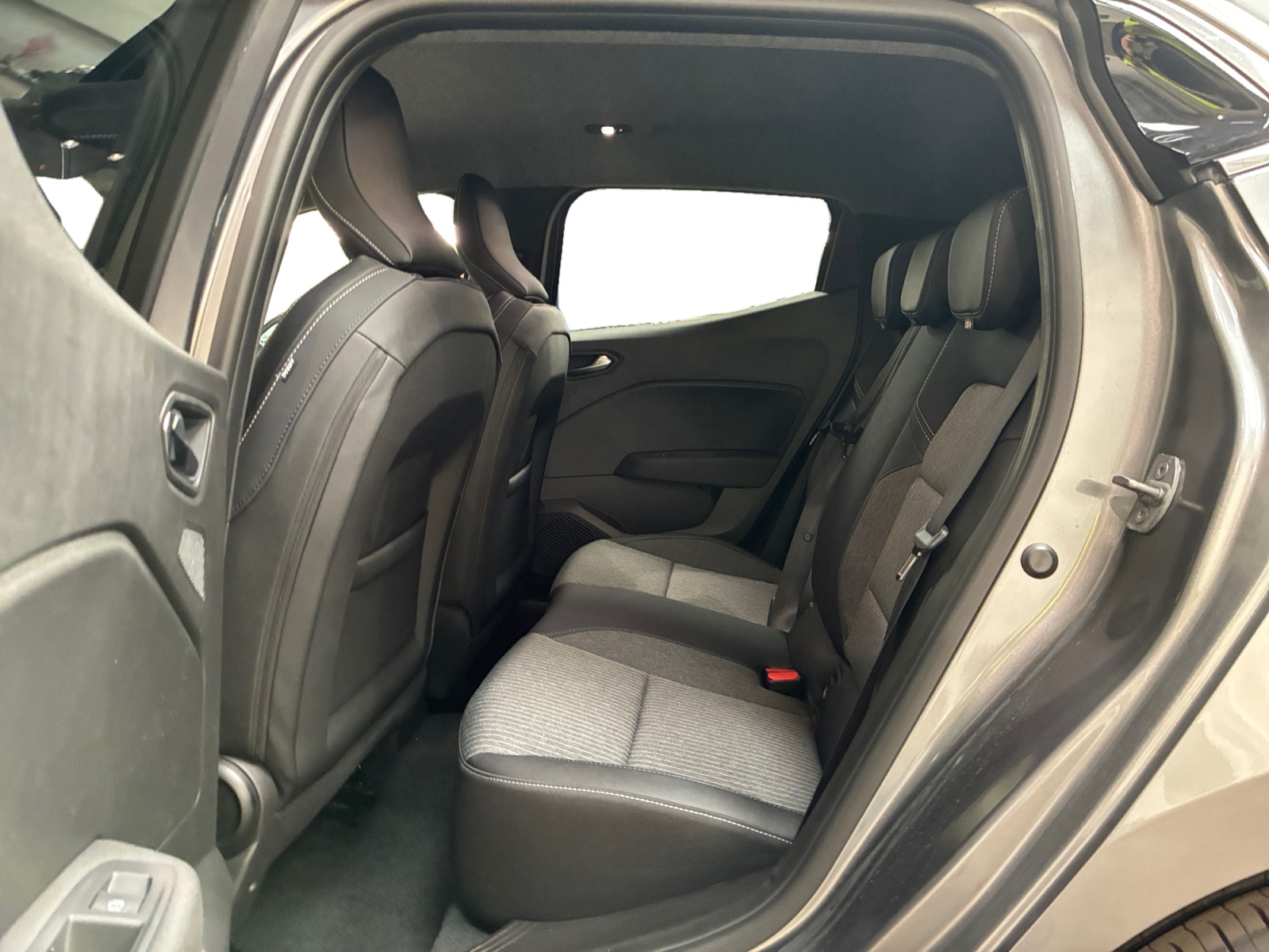MITSUBISHI COLT 1.6 MPI HEV 143 Intense 2026