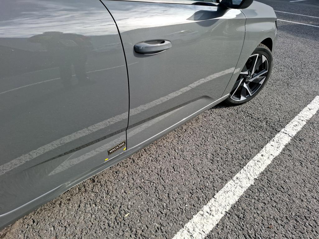 PEUGEOT 308 SW PHEV 180 e-EAT8 Allure 2025