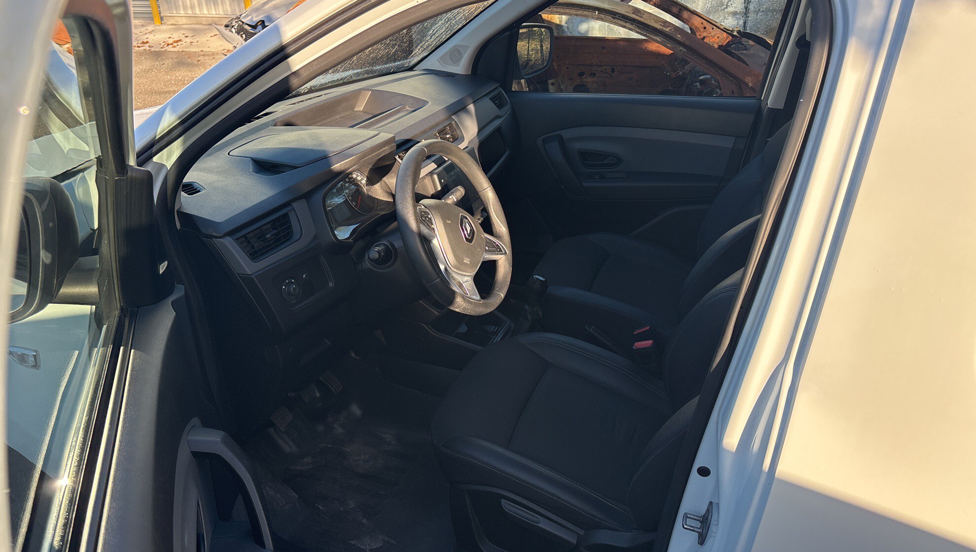 RENAULT EXPRESS VAN BLUE DCI 95 - 22 CONFORT 2024