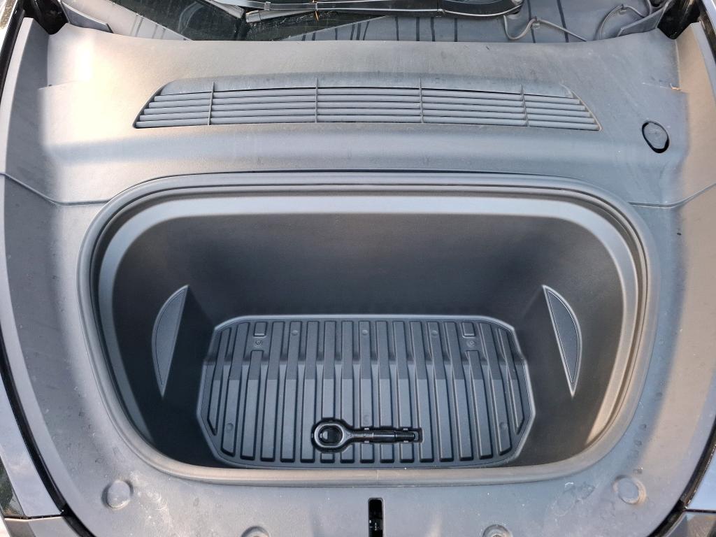 TESLA  2022