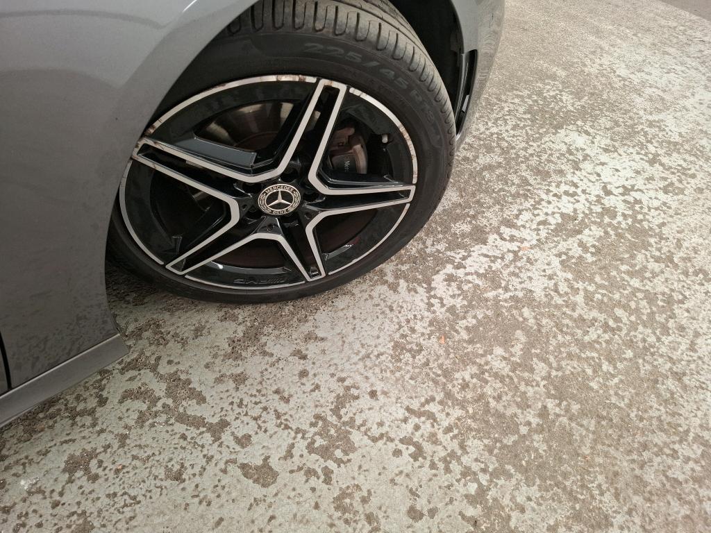 MERCEDES CLASSE A 180 7G-DCT AMG Line 2022