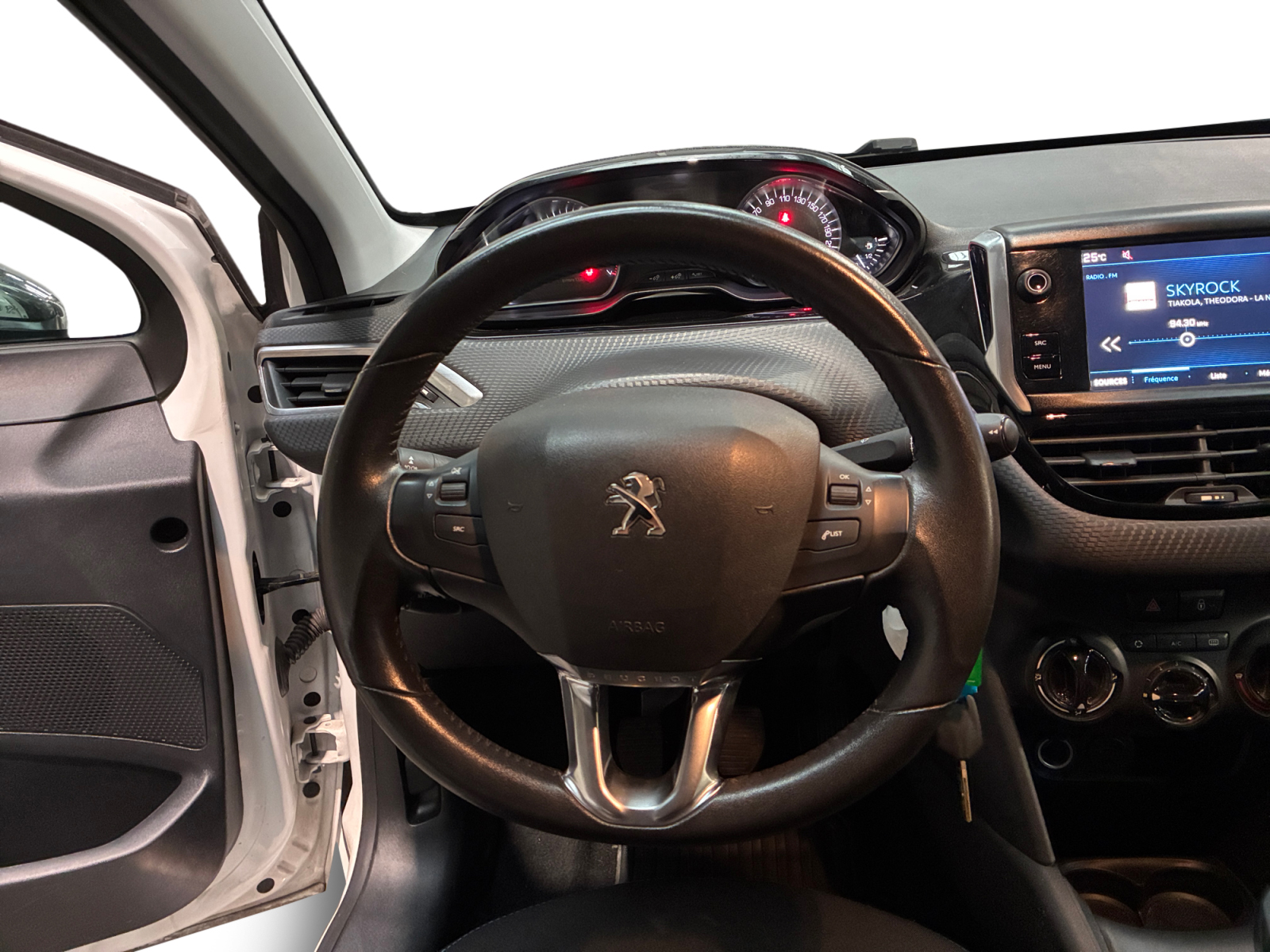 PEUGEOT 208 Style PureTech 82 BVM5 5 ptes 2018