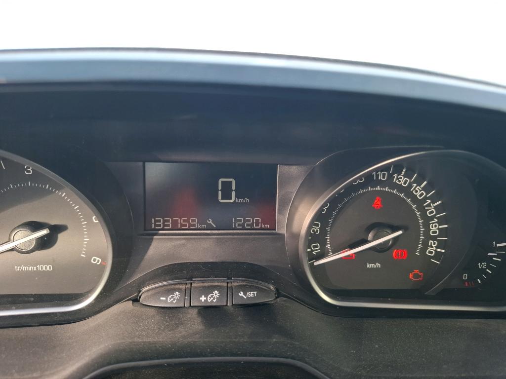 PEUGEOT 208 AFFAIRE 1.6 BLUEHDI 75 BVM5 PREMIUM 2018
