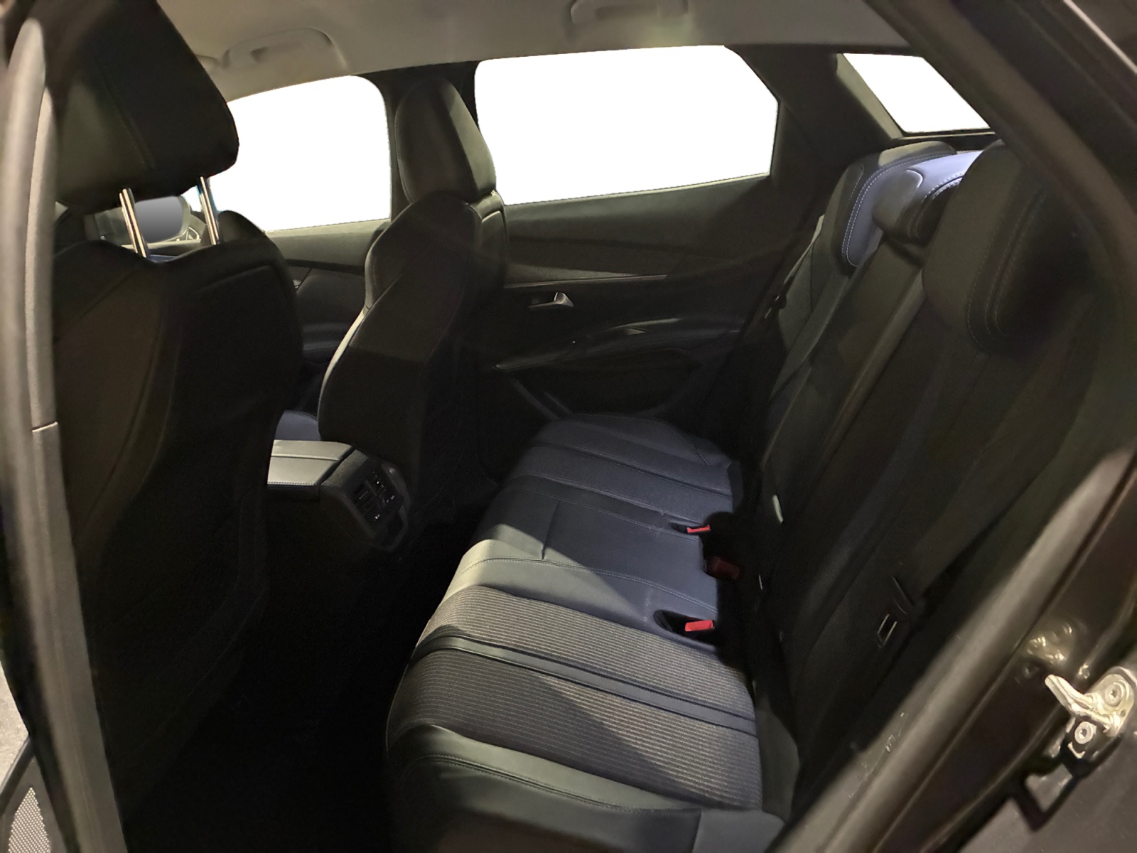 PEUGEOT 3008 Hybrid 225 e-EAT8 Allure Pack 2021