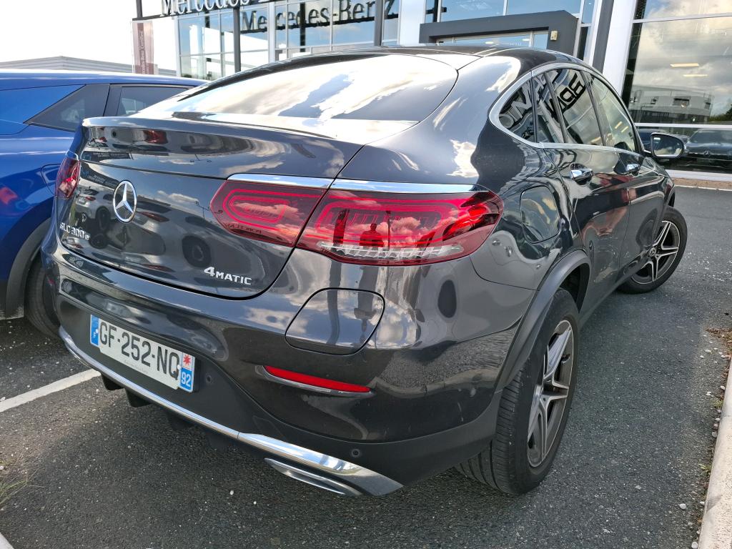 MERCEDES CLASSE GLC COUPE Coupé 300 e 9G-Tronic 4Matic AMG Line 2022