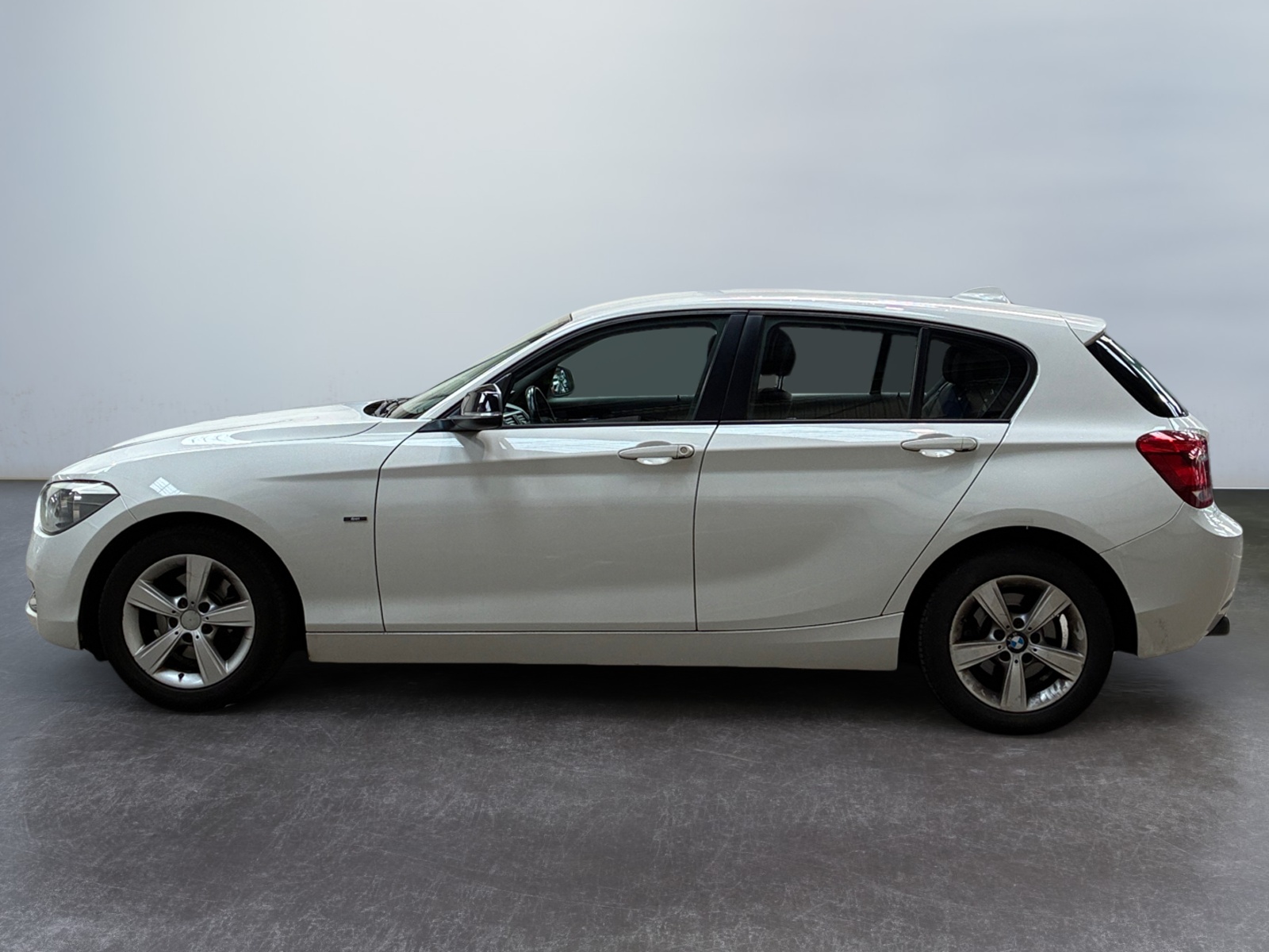 BMW SERIE 1 118i 170 ch Sport 2012