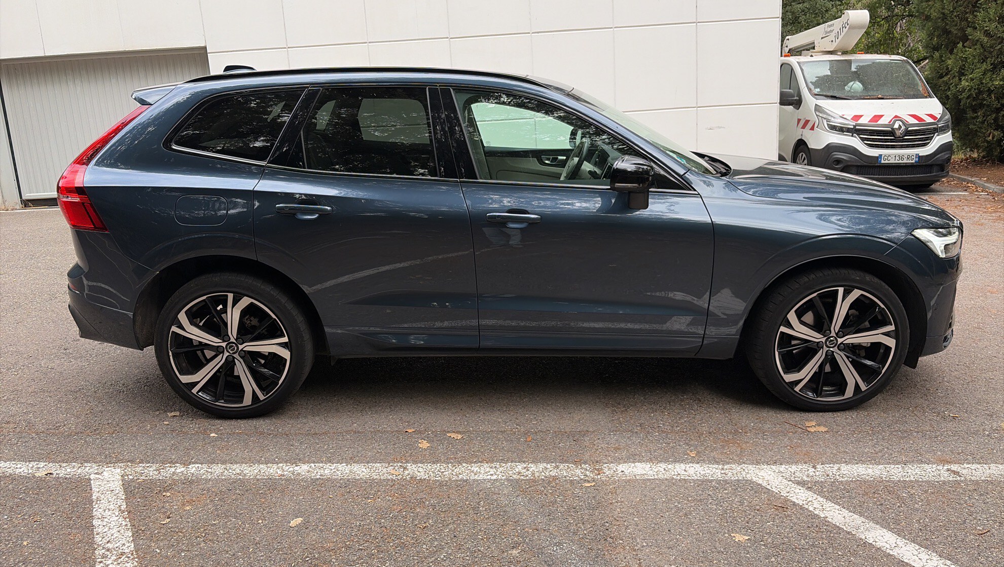 VOLVO XC60 T6 Recharge AWD 253 ch + 145 Geartronic 8 Ultimate Style Dark 2023
