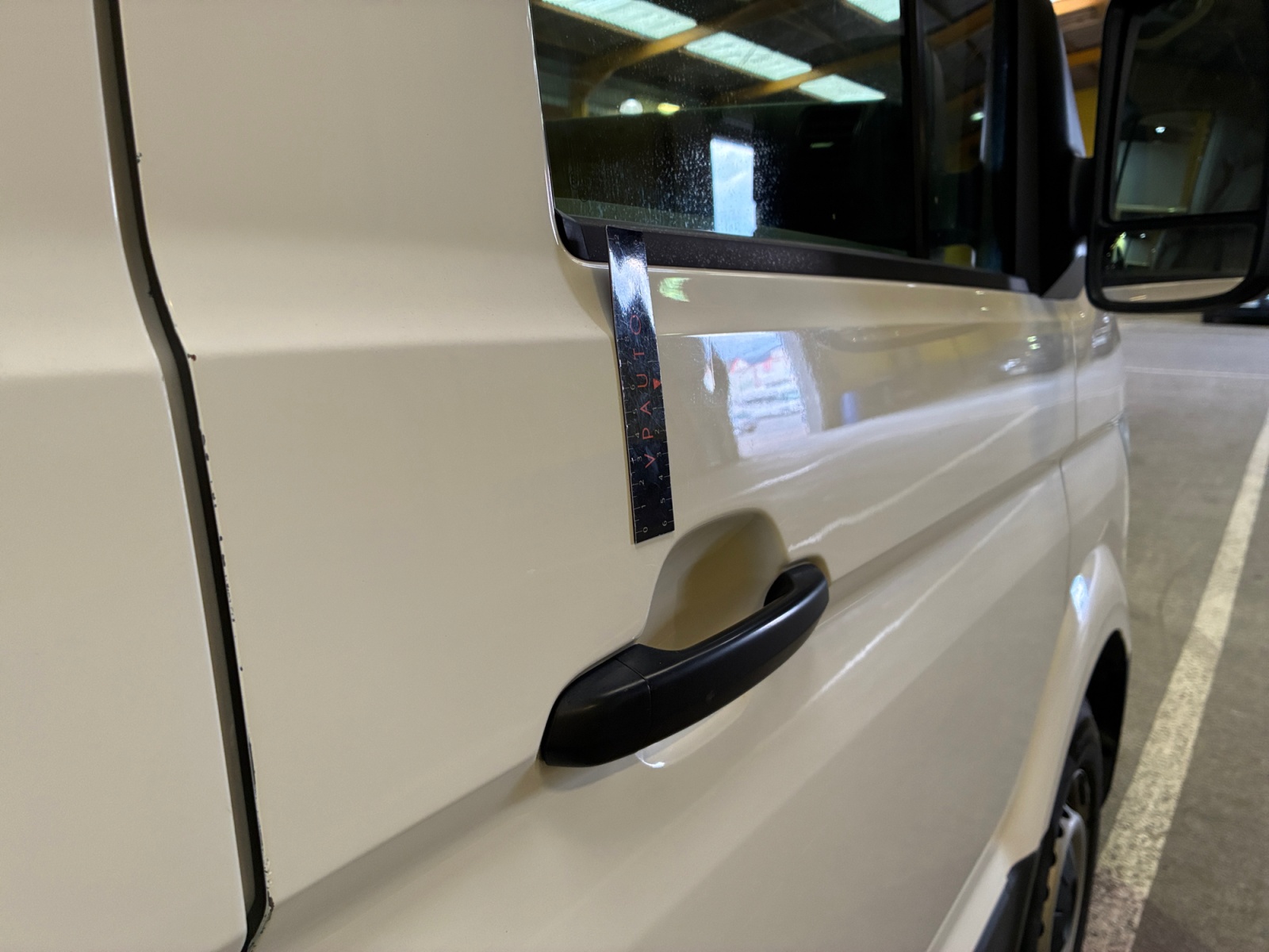 VOLKSWAGEN CRAFTER VAN 35 L3H3 2.0 TDI 140 CH BUSINESS 2022