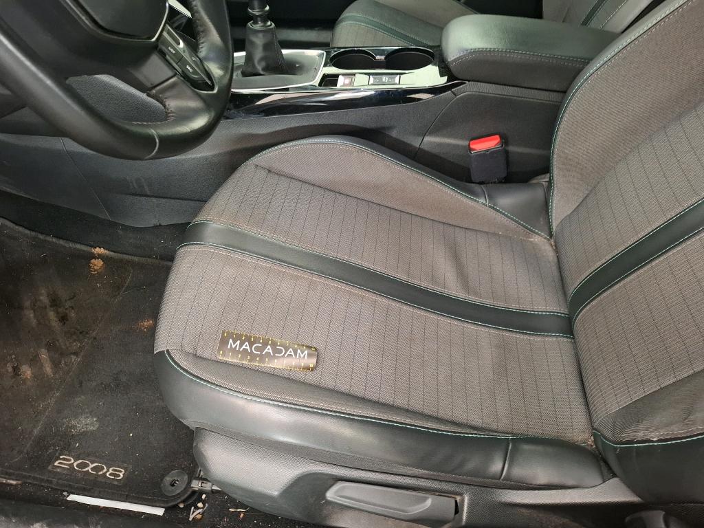 PEUGEOT 2008 BlueHDi 110 S&S BVM6 Allure Pack 2022