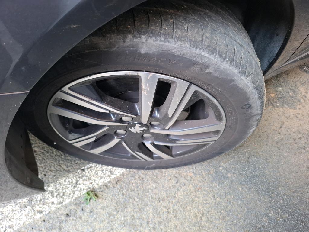 PEUGEOT 208 BUSINESS BlueHDi 100 S&S BVM6 Allure 2021