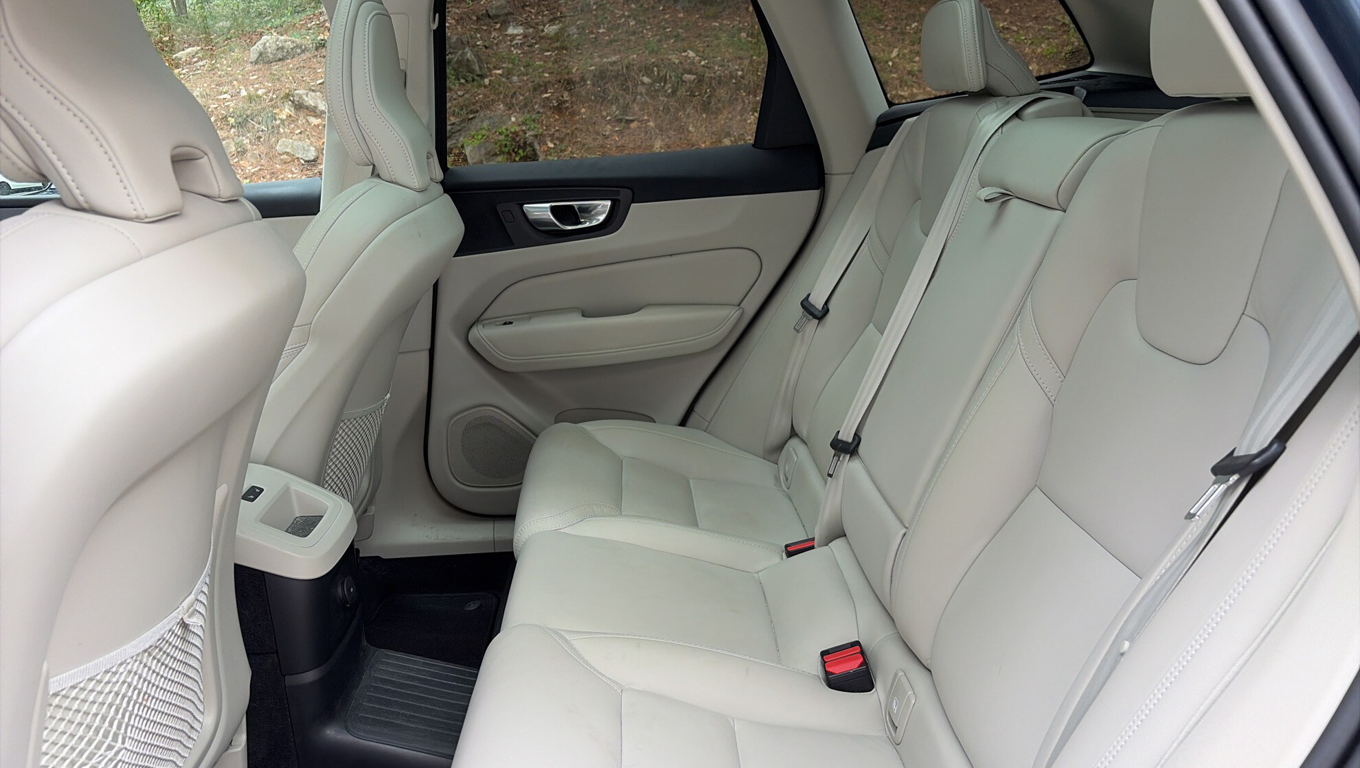 VOLVO XC60 T6 Recharge AWD 253 ch + 145 Geartronic 8 Ultimate Style Dark 2023