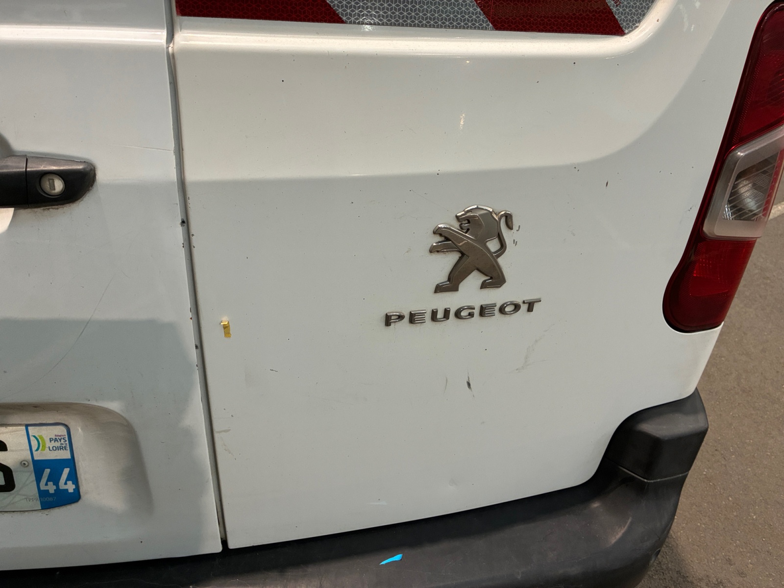 PEUGEOT PARTNER FOURGON STANDARD 650 KG BLUEHDI 100 S&S BVM6 PREMIUM 2022