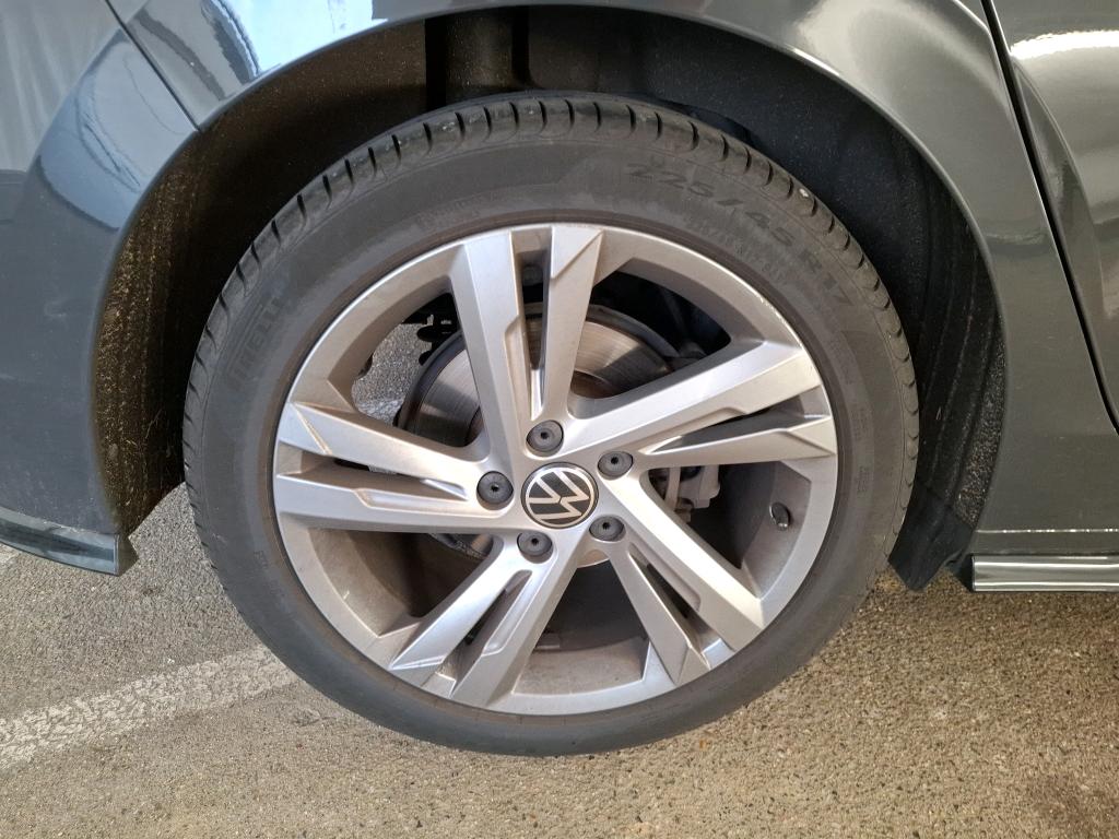 VOLKSWAGEN GOLF 2.0 TDI SCR 150 DSG7 R-Line 2023
