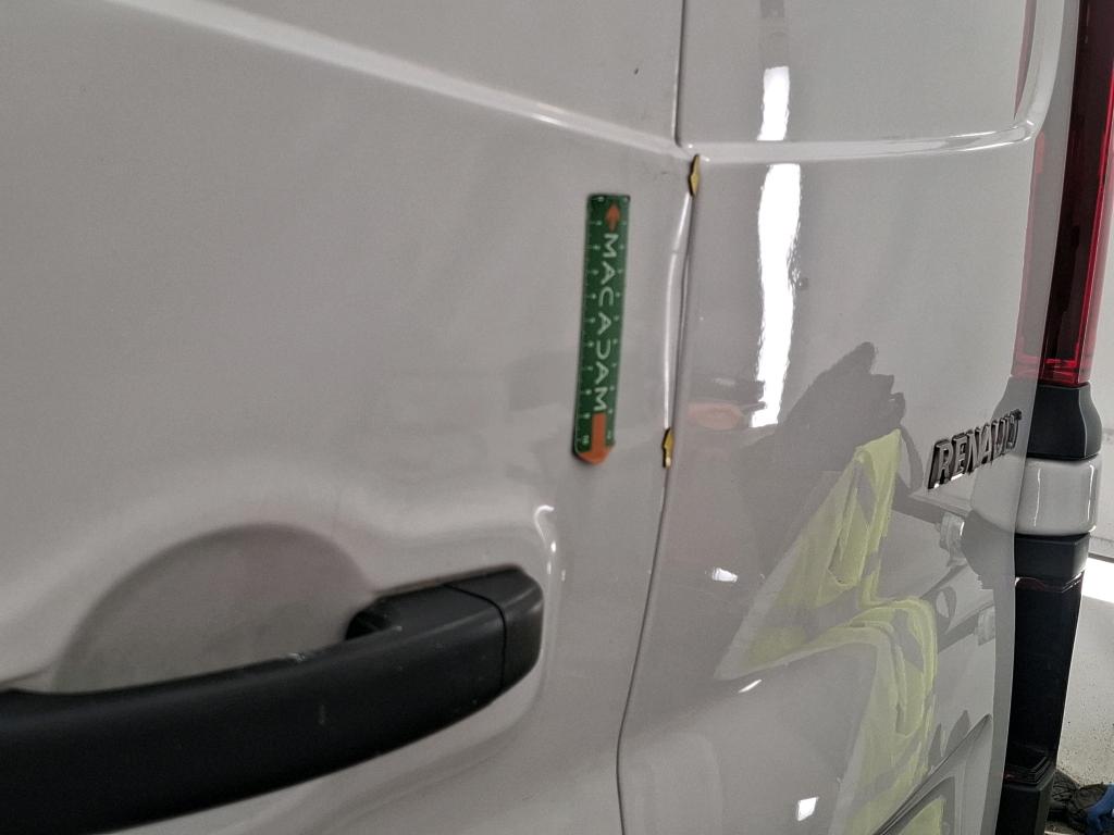 RENAULT TRAFIC FOURGON FGN L2H1 3000 KG BLUE DCI 130 CONFORT 2022
