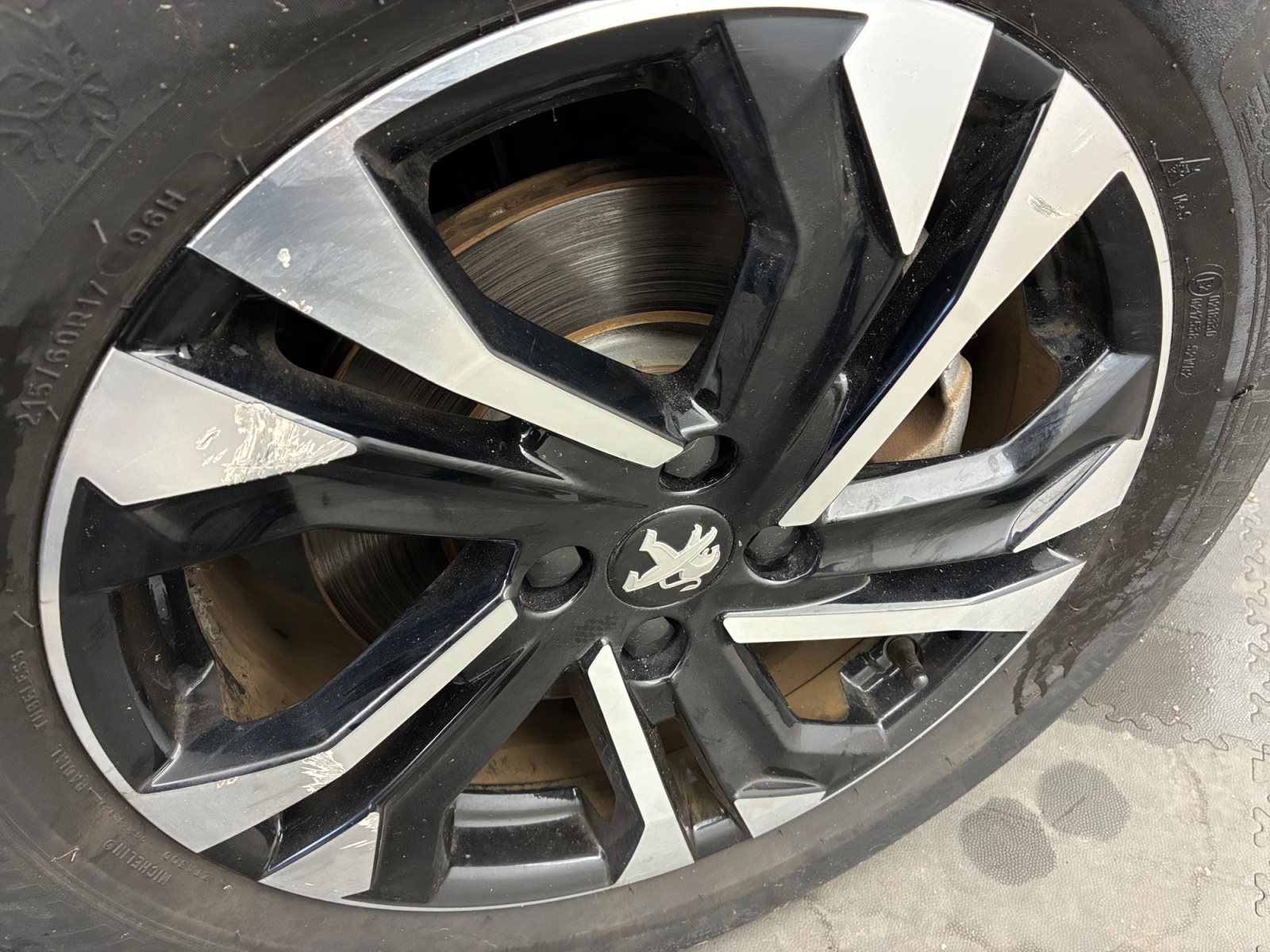PEUGEOT 2008 Electrique 136 ch Allure 2021