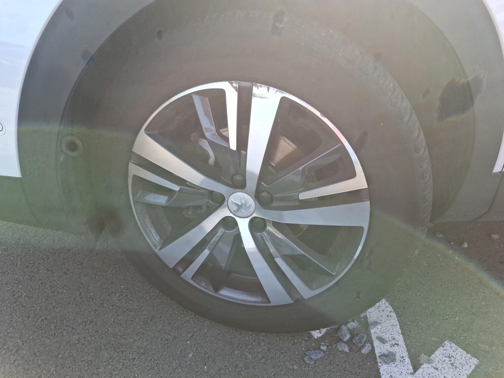 PEUGEOT 5008 BlueHDi 130ch S&S EAT8 Allure Pack 2023