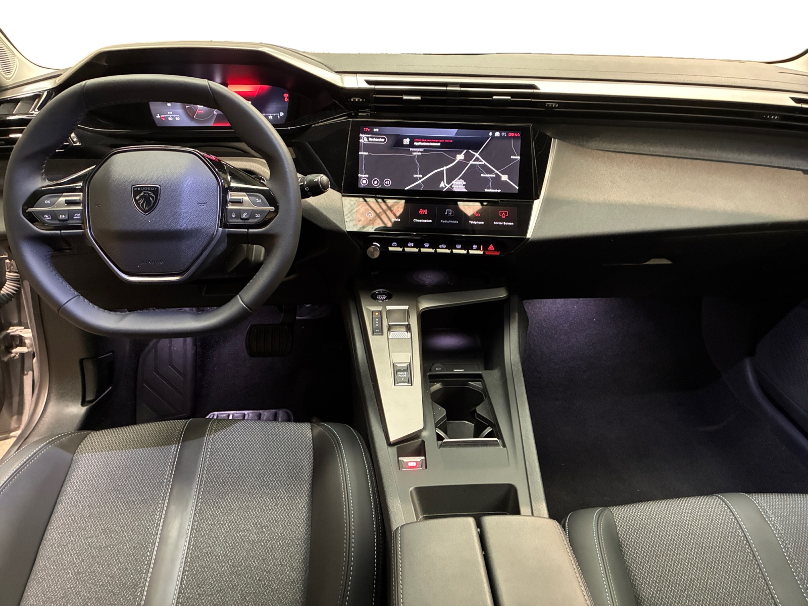 PEUGEOT 308 Hybrid 145 e-DCS6 Allure 2025