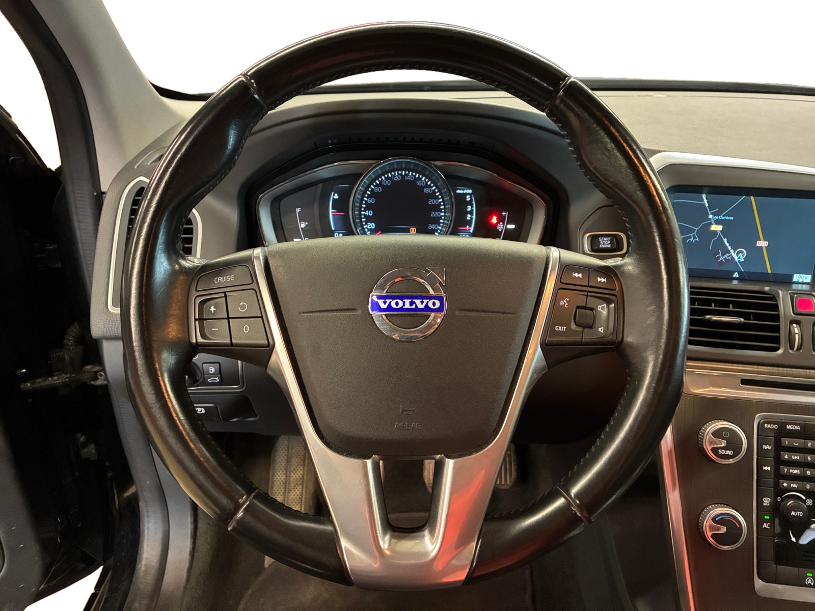 VOLVO XC60 D4 181 ch S&S Summum 2015