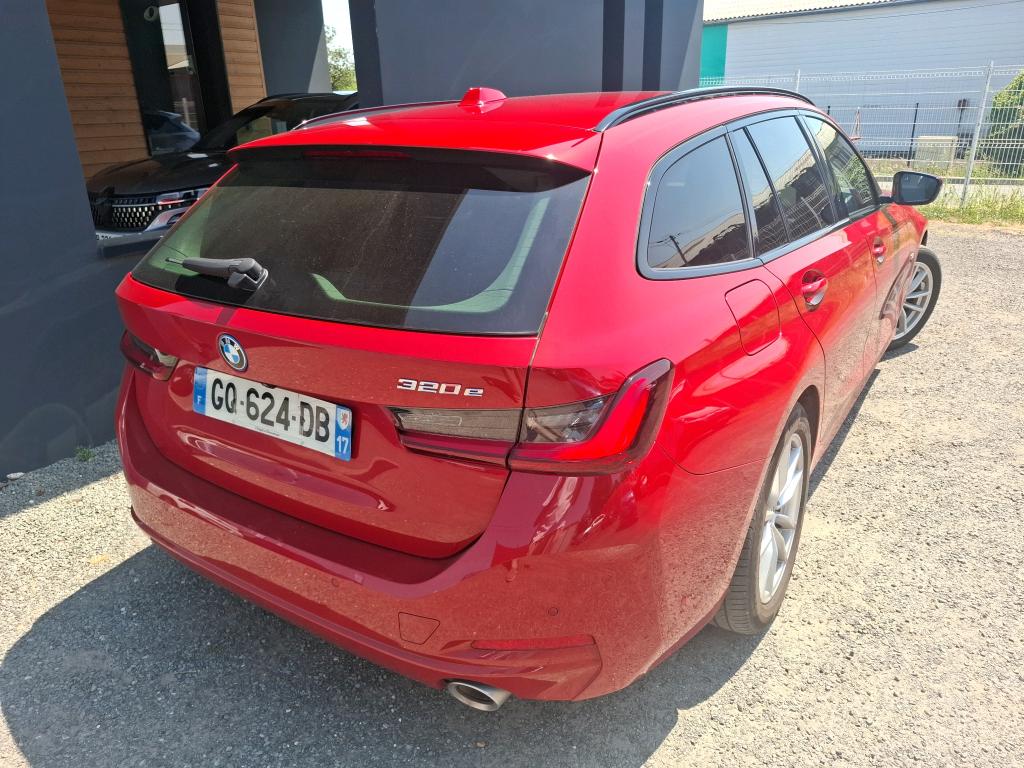 BMW SERIE 3 TOURING G21 LCI 320e 204 ch BVA8 Business Design 2023