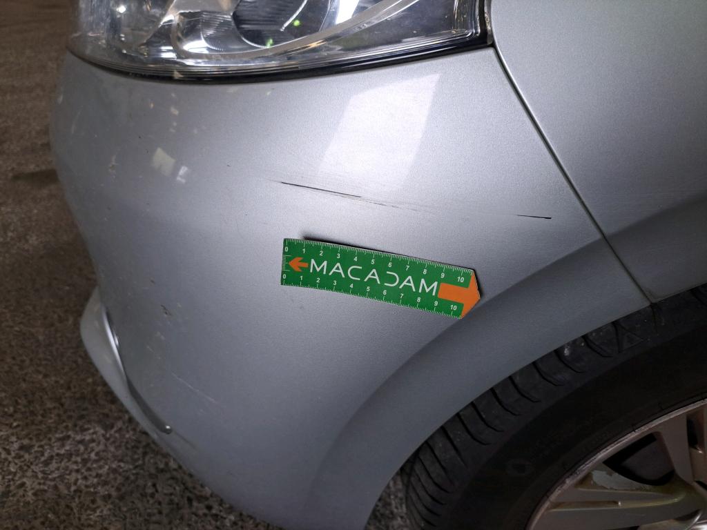 PEUGEOT 208 1.6 e-HDi 92ch FAP BVM5 Active 2012