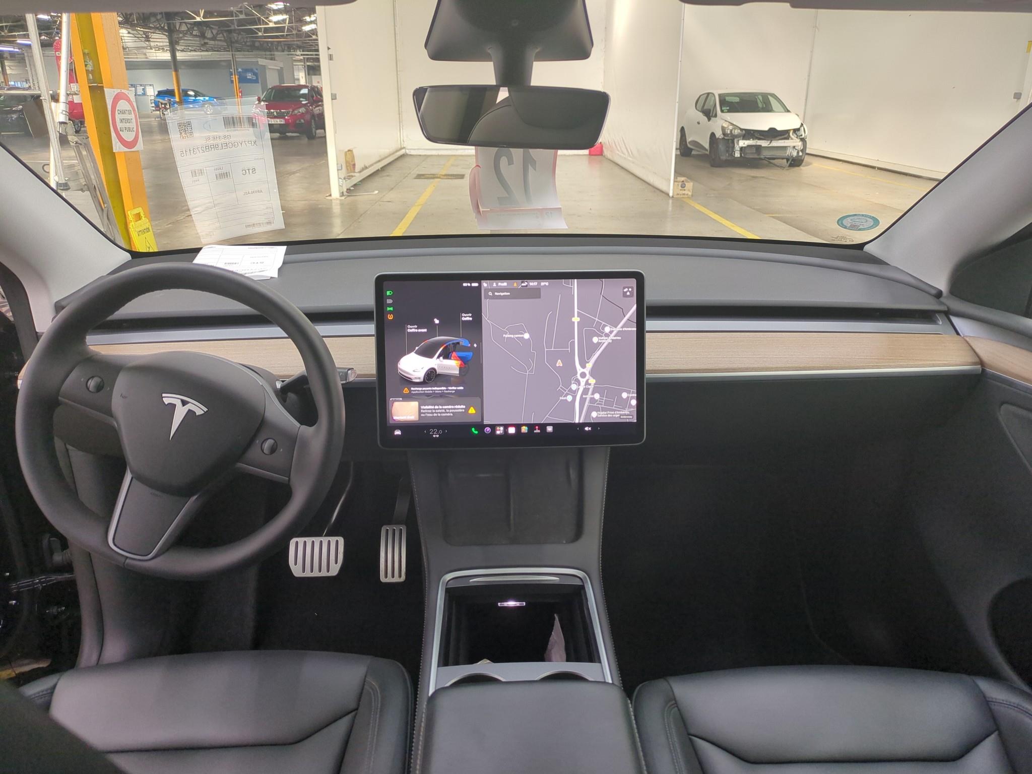 TESLA  2023