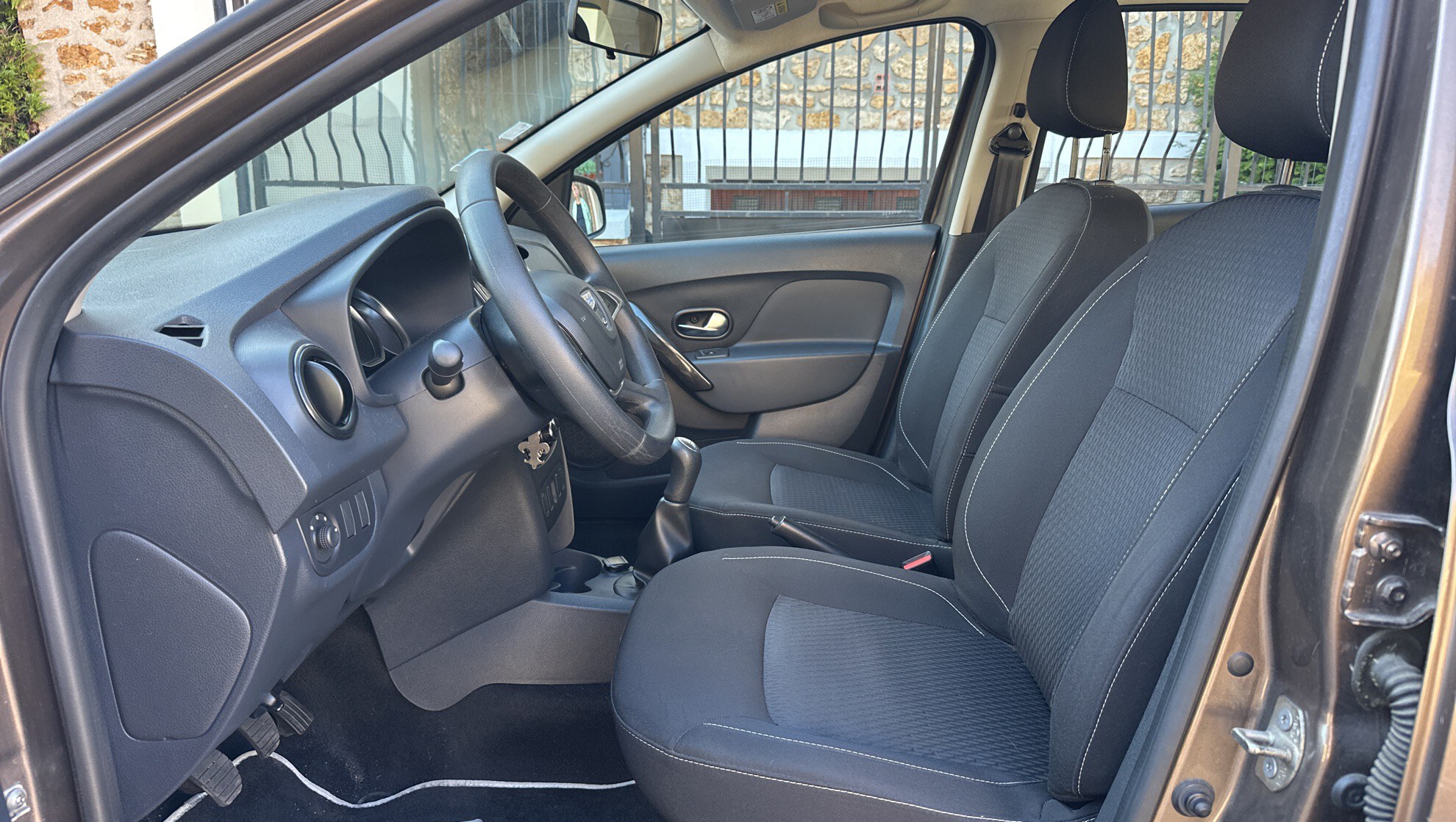 DACIA SANDERO SCe 75 Lauréate 2019